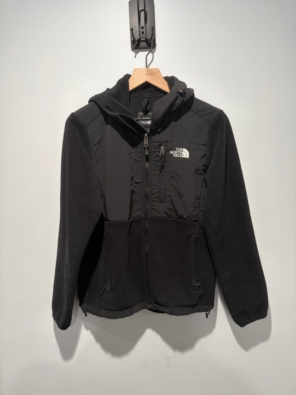 The North Face Denali Black Hooded Fleece Jacket with Chest Logo S